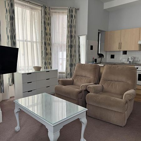 Devonshire House Holiday Flats WTA-toernooi van WTA-toernooi van Eastbourne Buitenkant foto