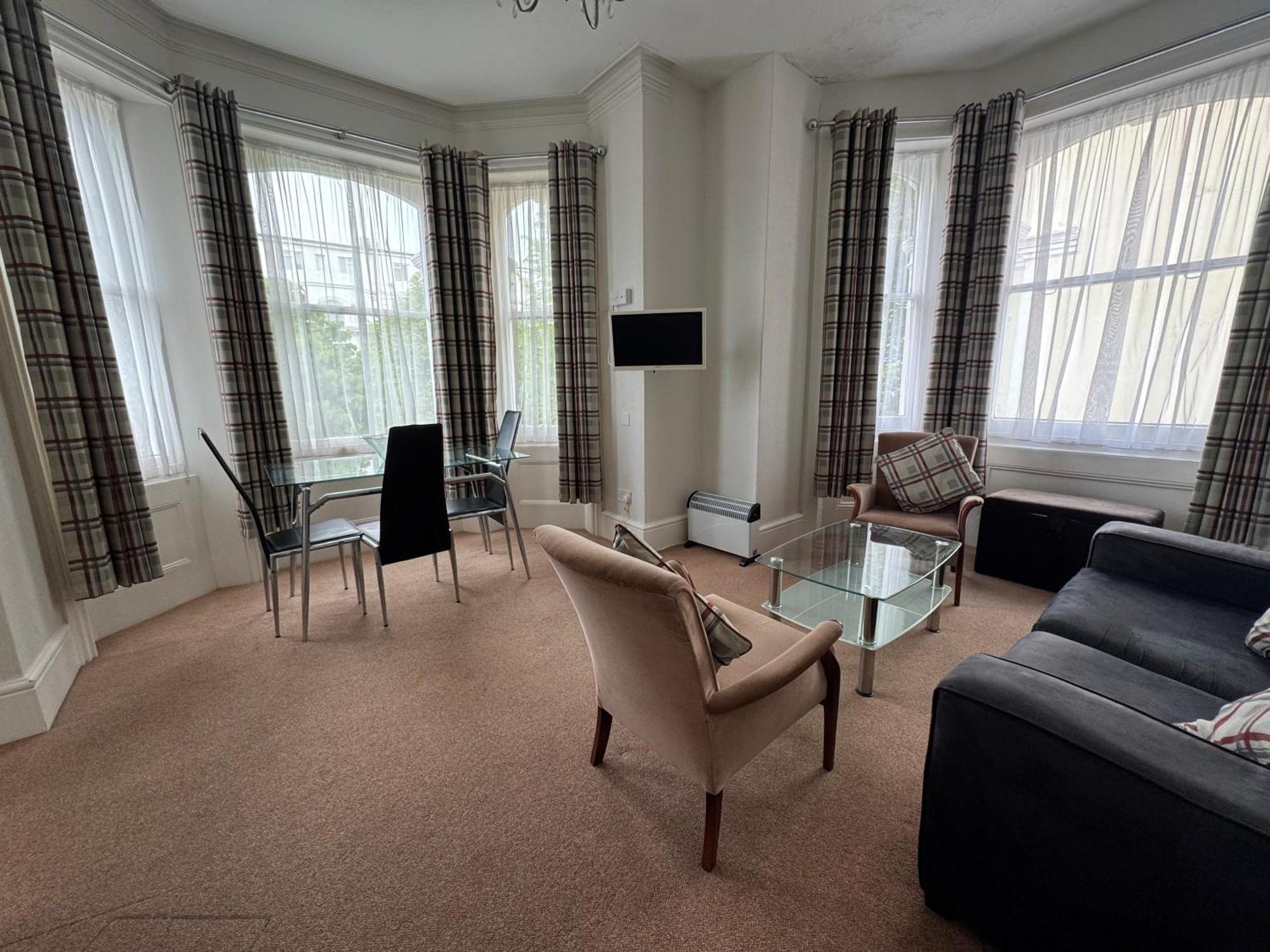 Devonshire House Holiday Flats WTA-toernooi van WTA-toernooi van Eastbourne Buitenkant foto